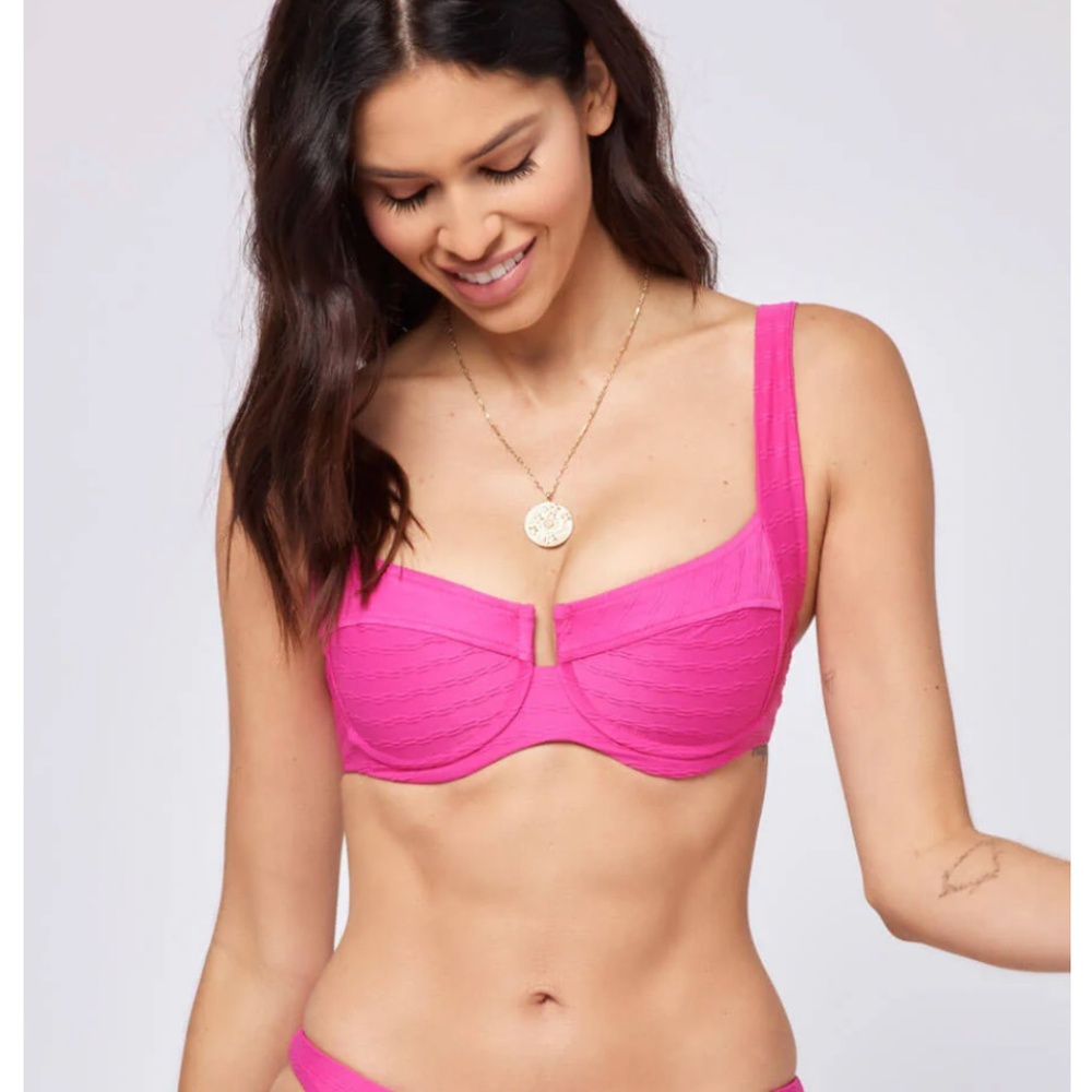 NWT - L*Space Chain Link Camellia Bikini Top - Bougainvillea / XS